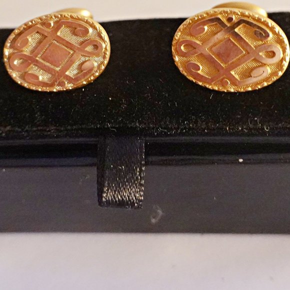 Victorian Gold Cufflinks - Picture 1 of 2